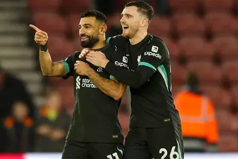 9 سنوات من المجد.. روبرتسون وصلاح يودعان ليفربول بعد رحلة أسطورية